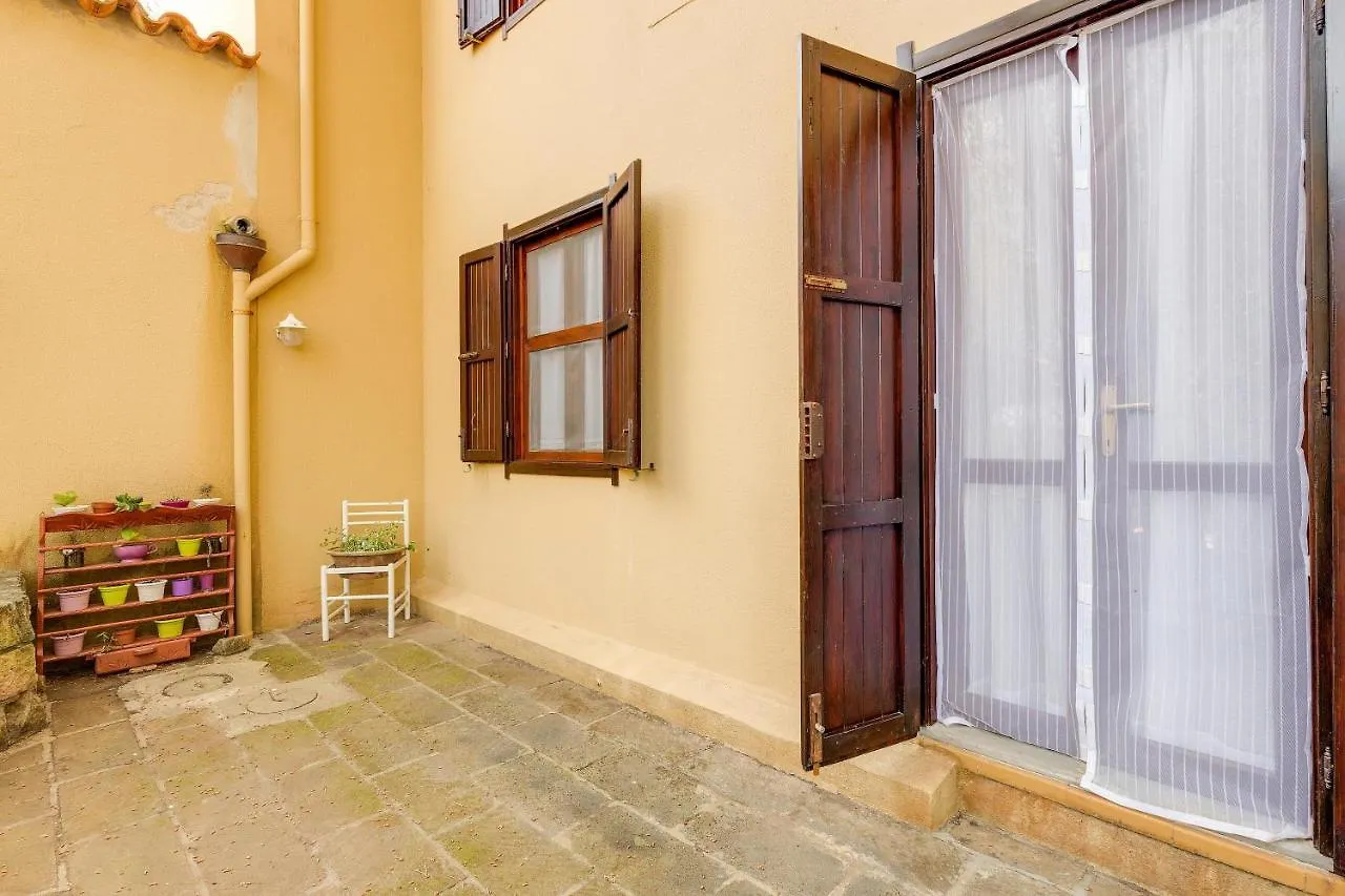 Villa Viola Narbolia Italy